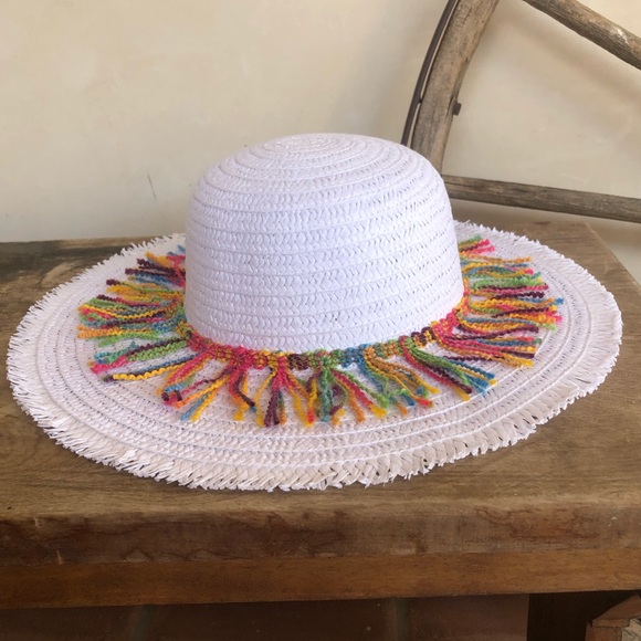 FLOPPY SUMMER White Straw HAT Colorful Boho Fringe NEW! - Picture 5 of 8